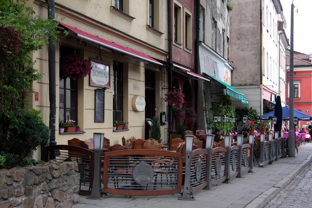 Momotown Privates Bed & Breakfast Krakow Bagian luar foto