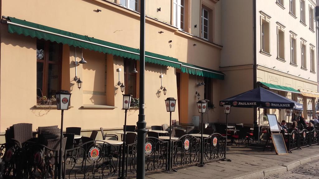 Momotown Privates Bed & Breakfast Krakow Bagian luar foto
