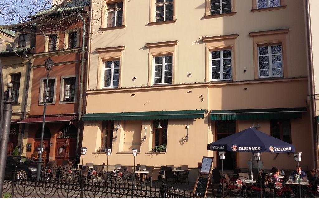 Momotown Privates Bed & Breakfast Krakow Bagian luar foto