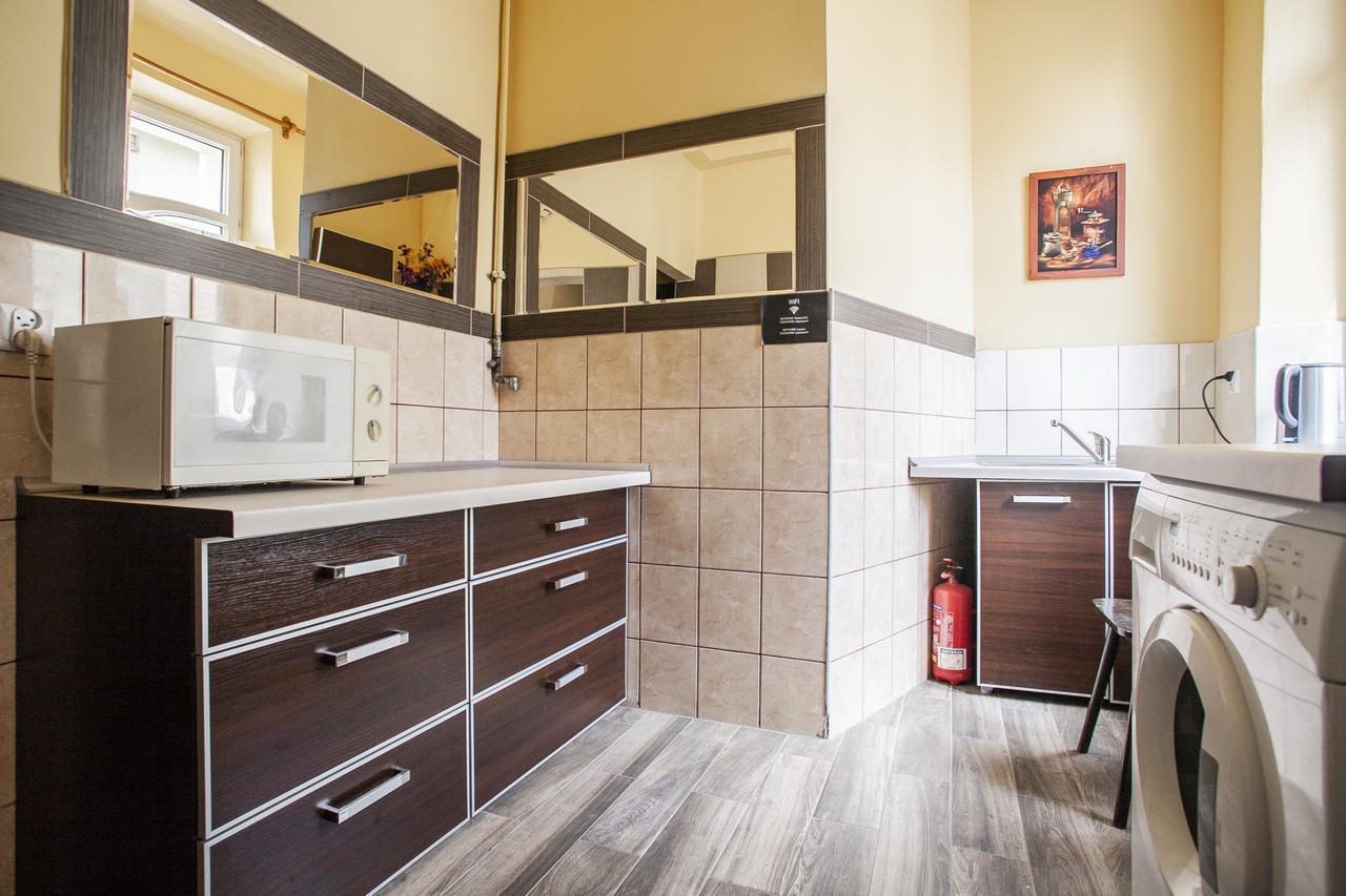 Momotown Privates Bed & Breakfast Krakow Bagian luar foto