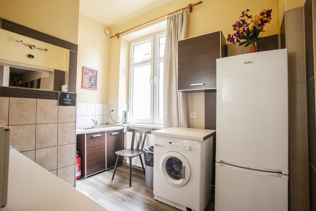Momotown Privates Bed & Breakfast Krakow Bagian luar foto