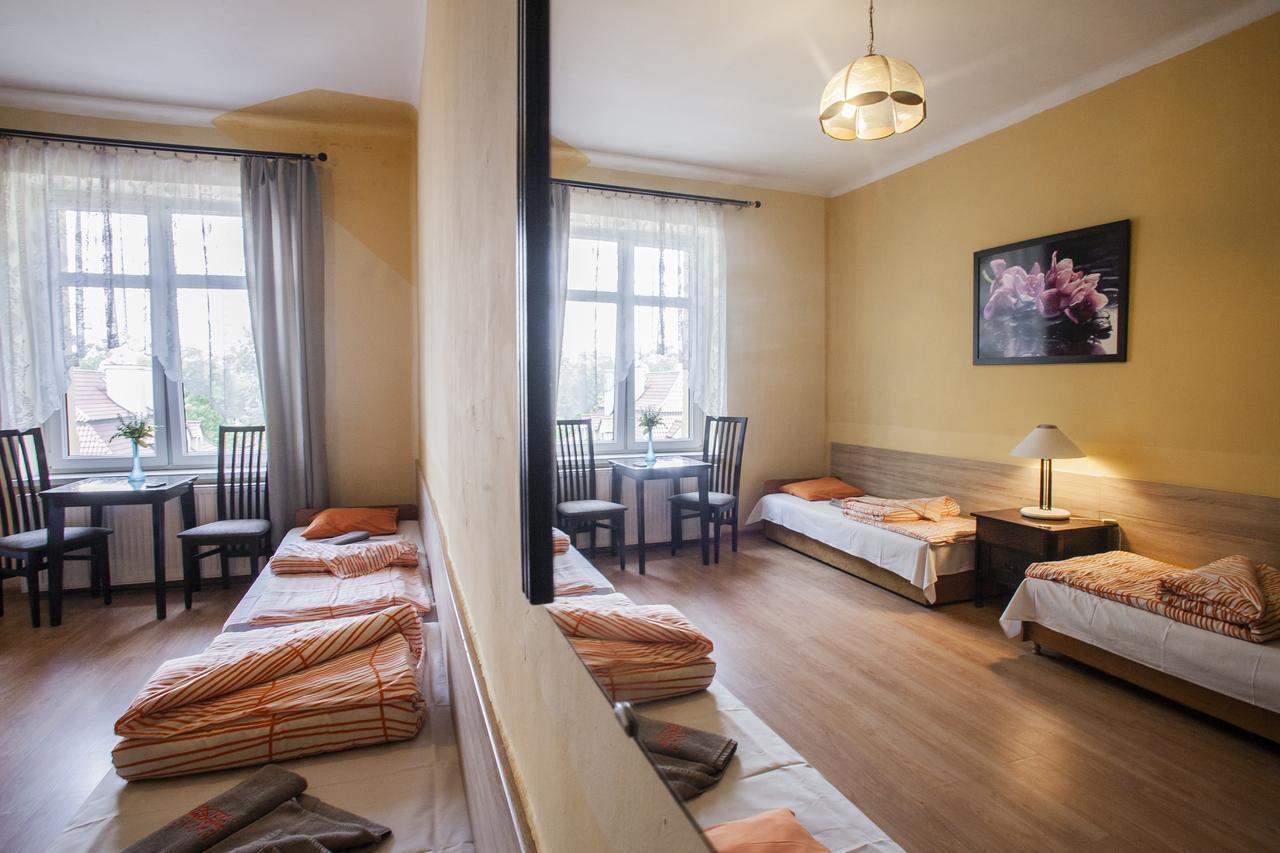 Momotown Privates Bed & Breakfast Krakow Bagian luar foto